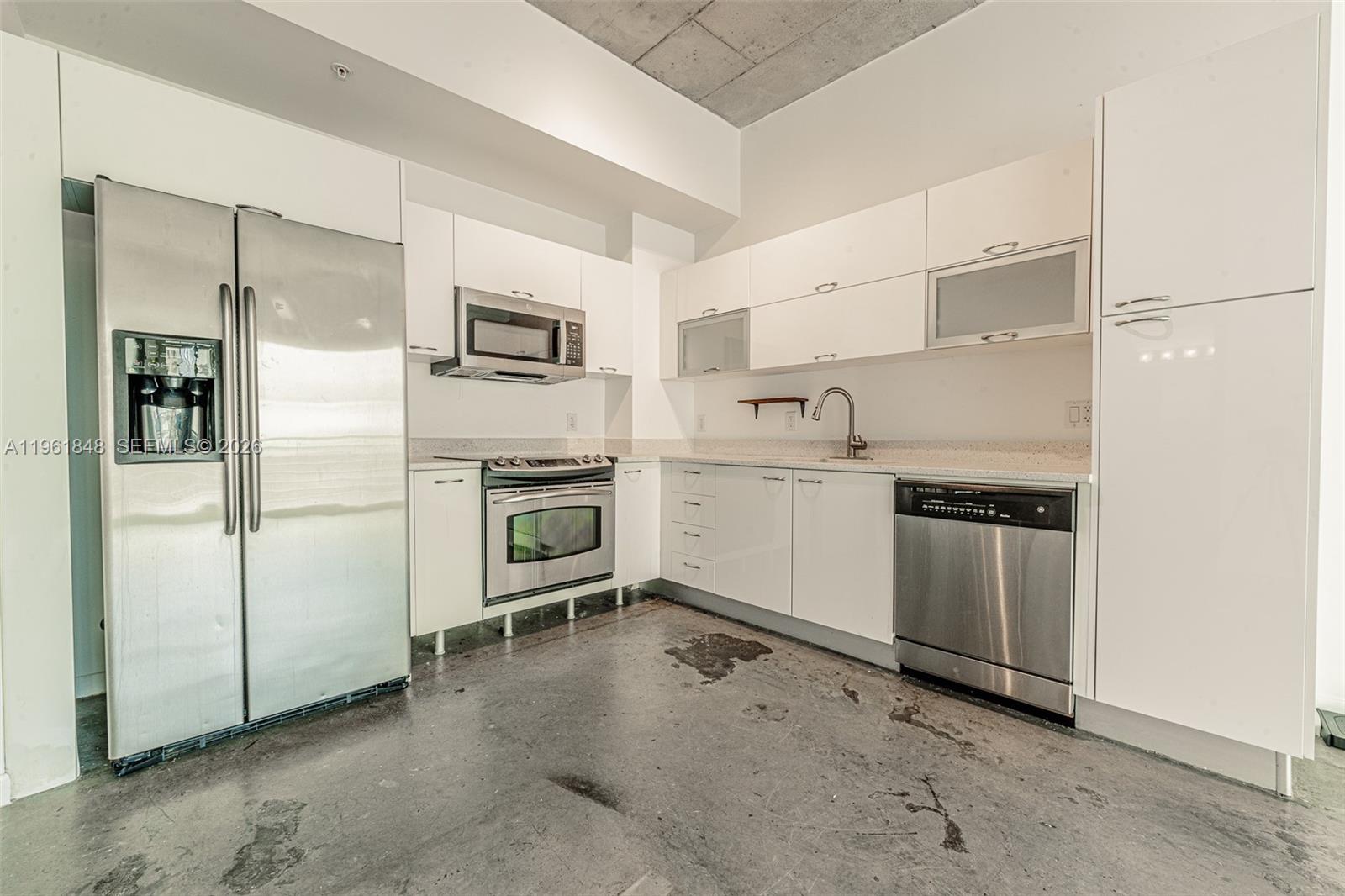 133 NE 2 AV #308, Miami FL 33132