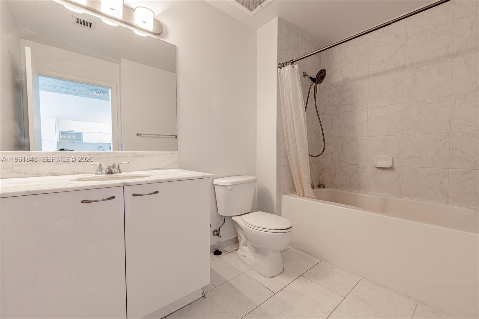 133 NE 2 AV #308, Miami FL 33132