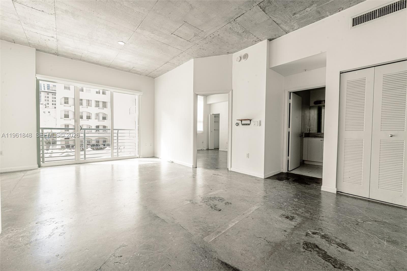 133 NE 2 AV #308, Miami FL 33132