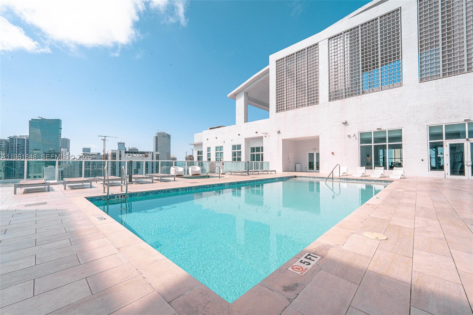 133 NE 2 AV #308, Miami FL 33132