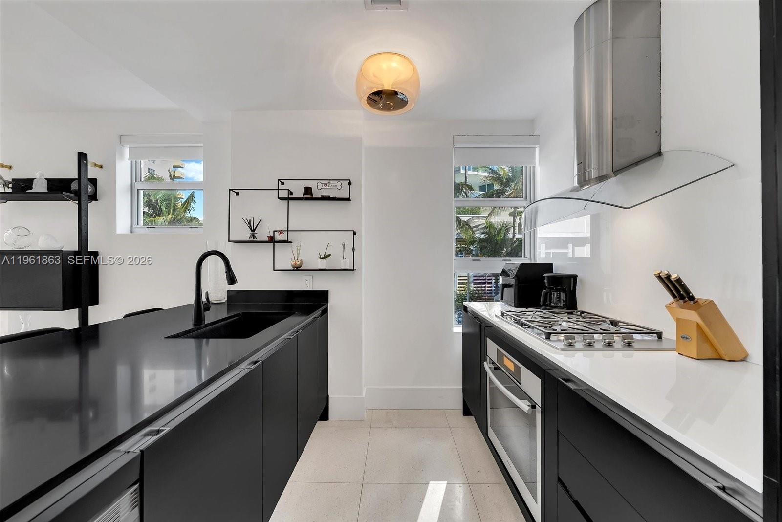 3739 Collins Ave #N-207, Miami Beach FL 33140