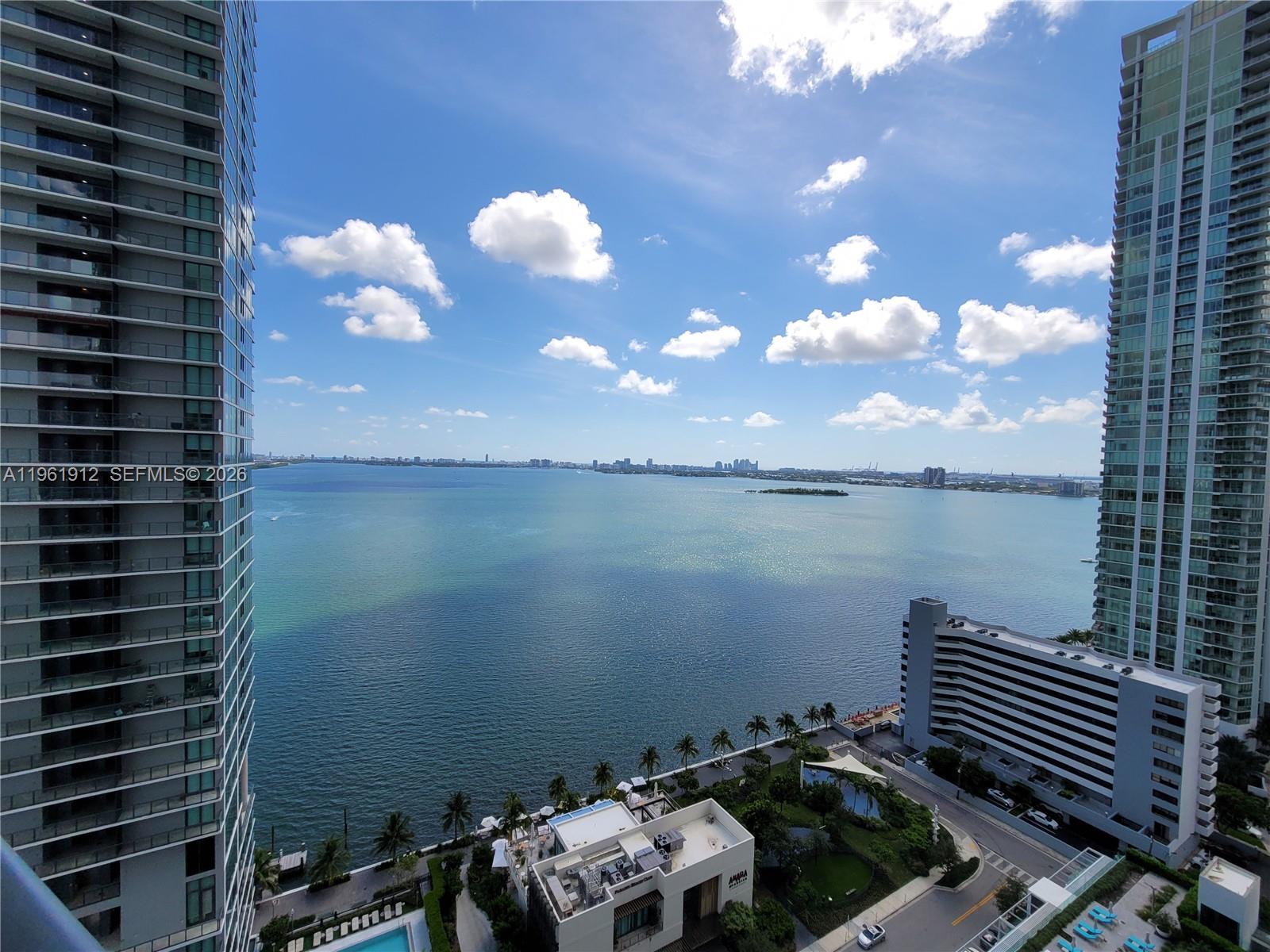 650 NE 32nd St #2205, Miami FL 33137