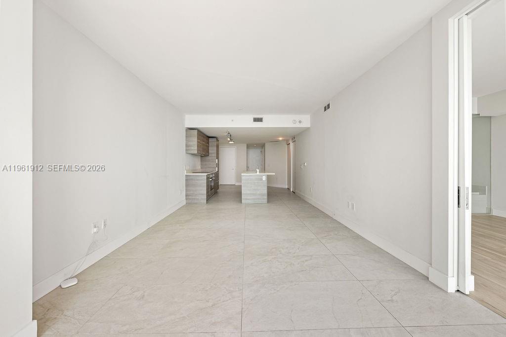 650 NE 32nd St #2205, Miami FL 33137
