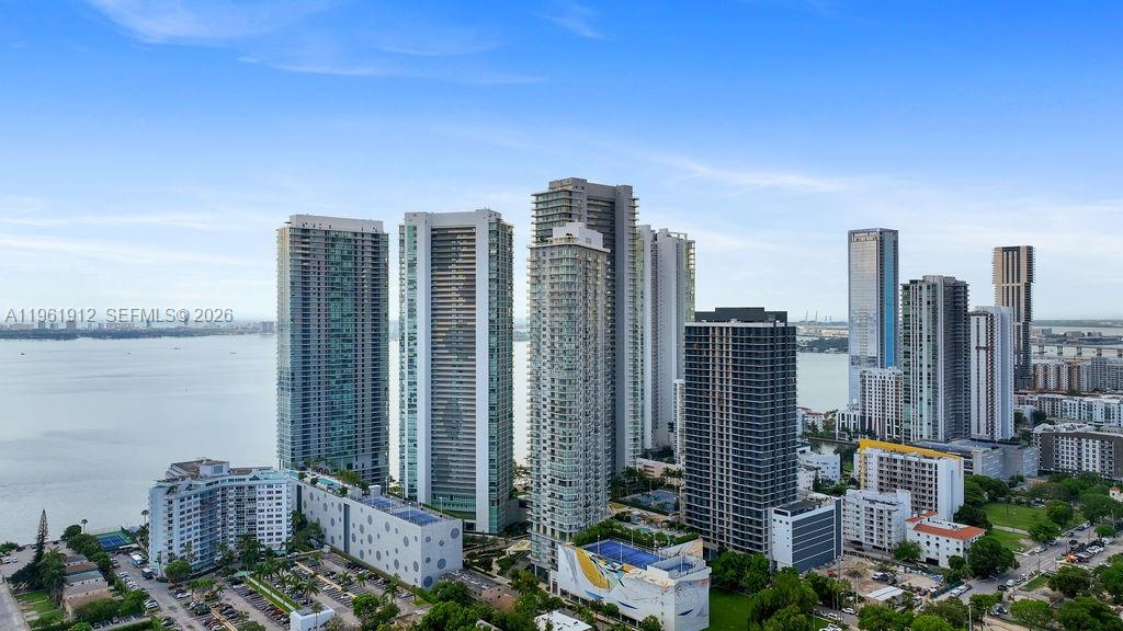 650 NE 32nd St #2205, Miami FL 33137