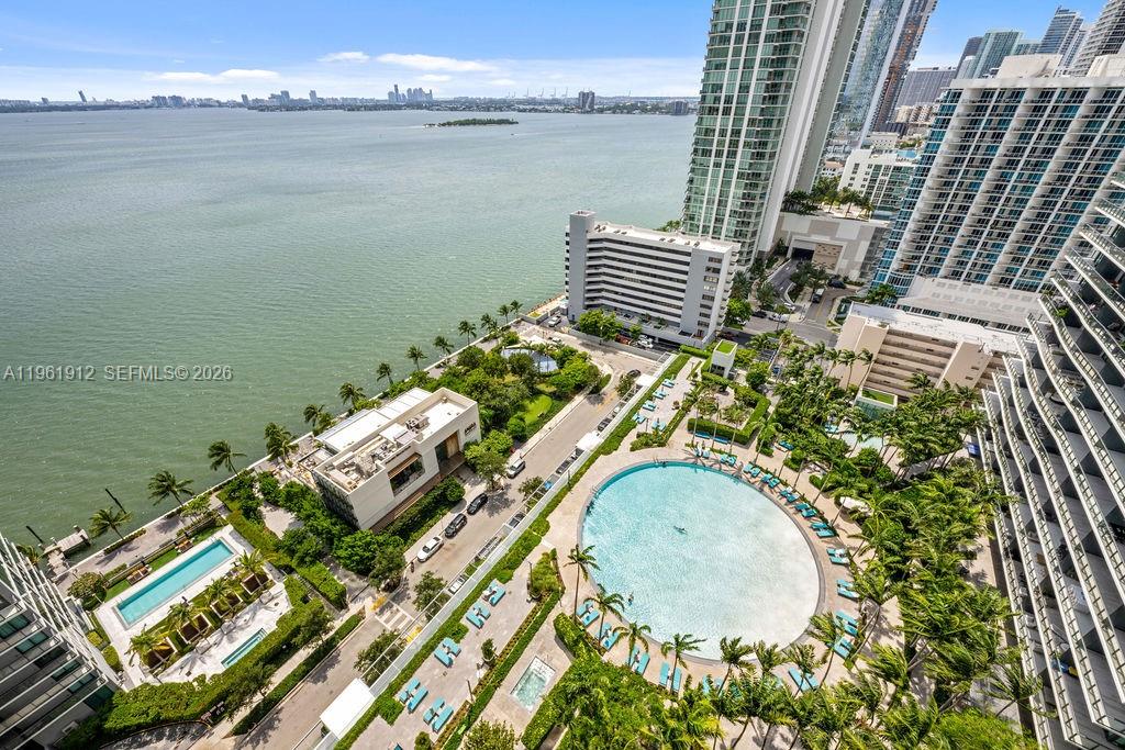 650 NE 32nd St #2205, Miami FL 33137