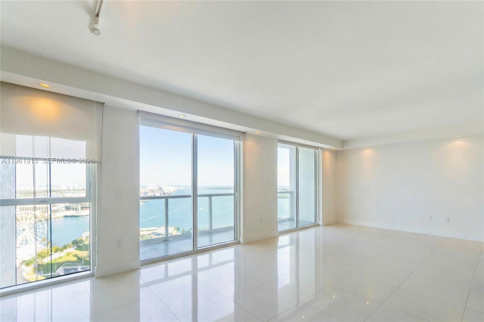 253 NE 2nd St #3105, Miami FL 33132