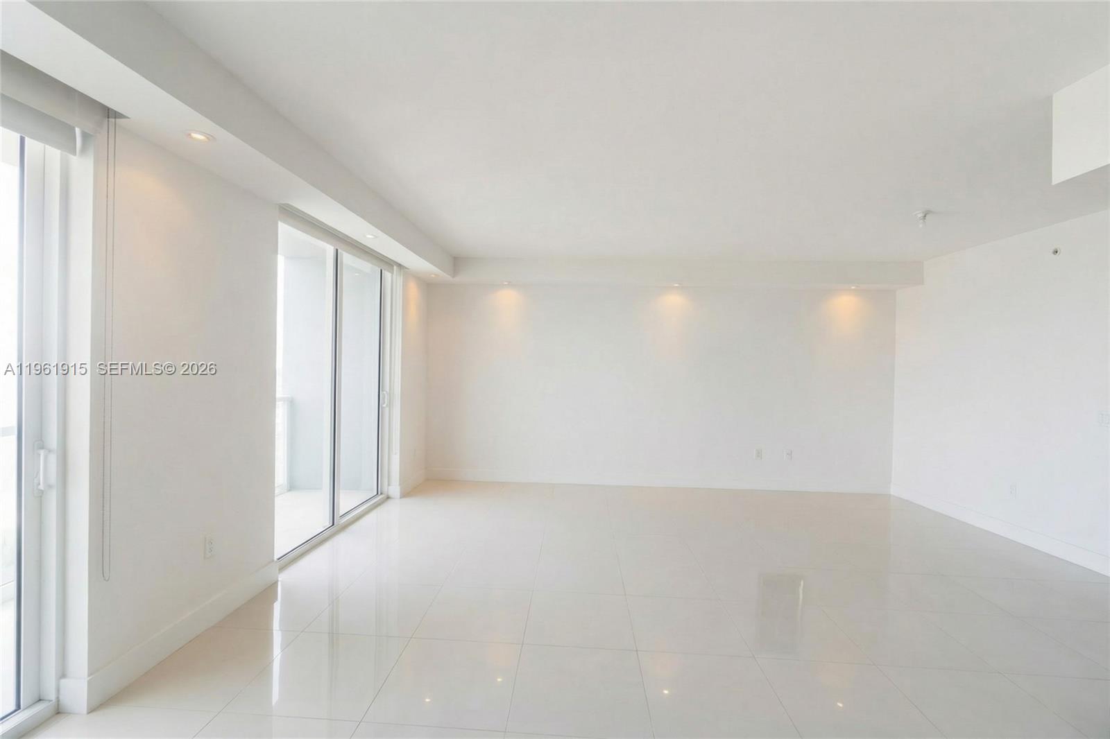 253 NE 2nd St #3105, Miami FL 33132
