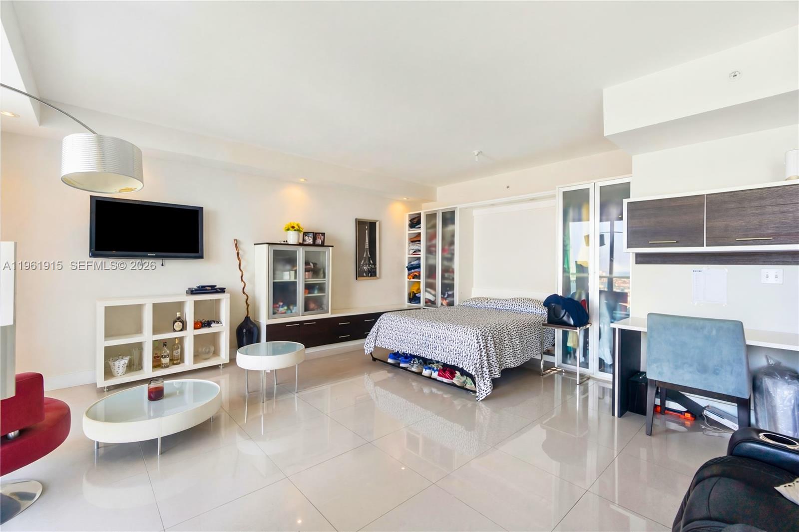 253 NE 2nd St #3105, Miami FL 33132