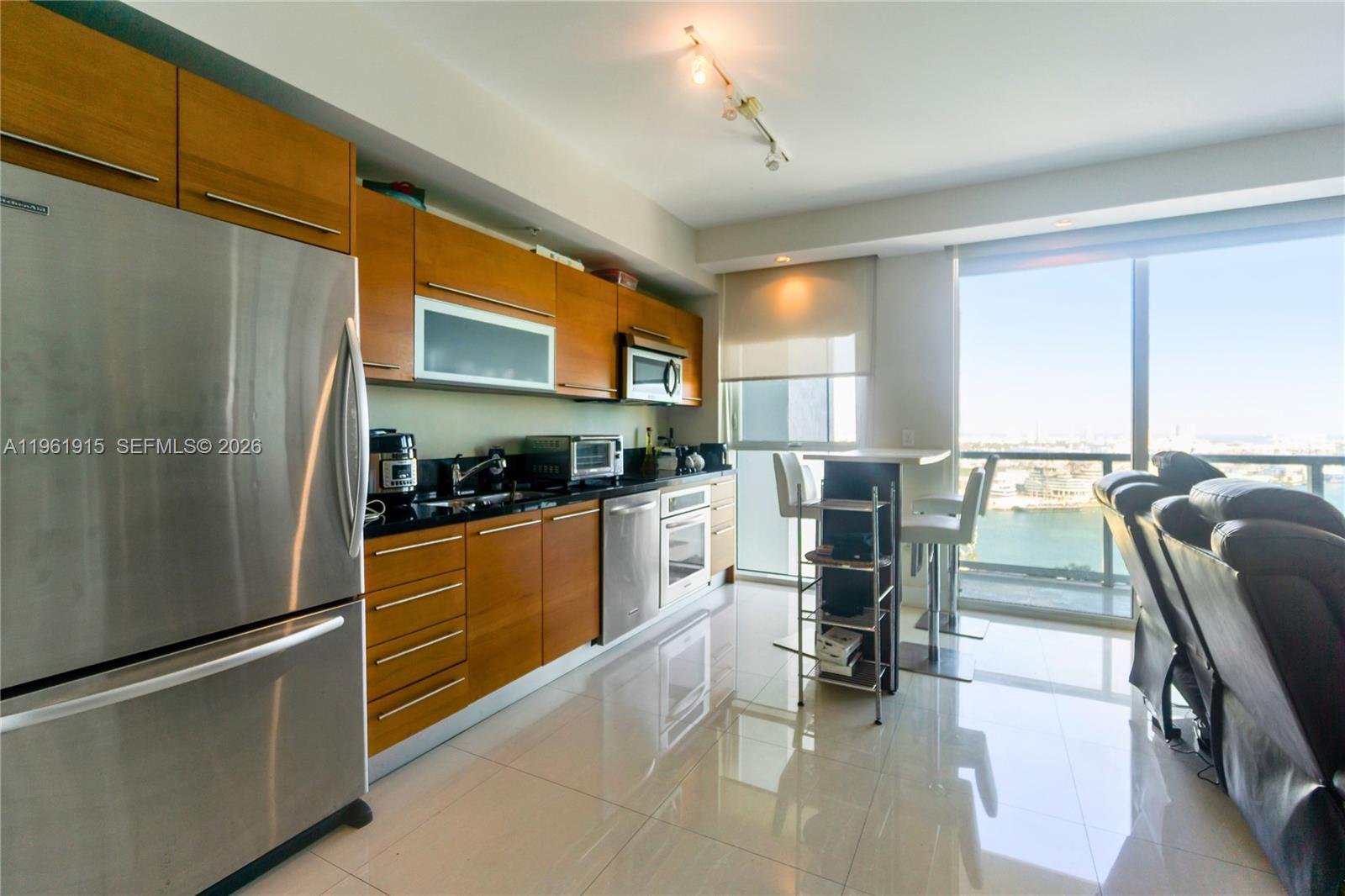 253 NE 2nd St #3105, Miami FL 33132