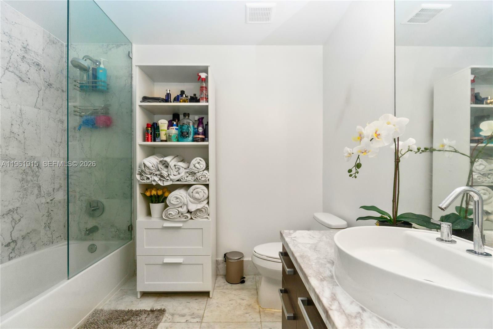 253 NE 2nd St #3105, Miami FL 33132
