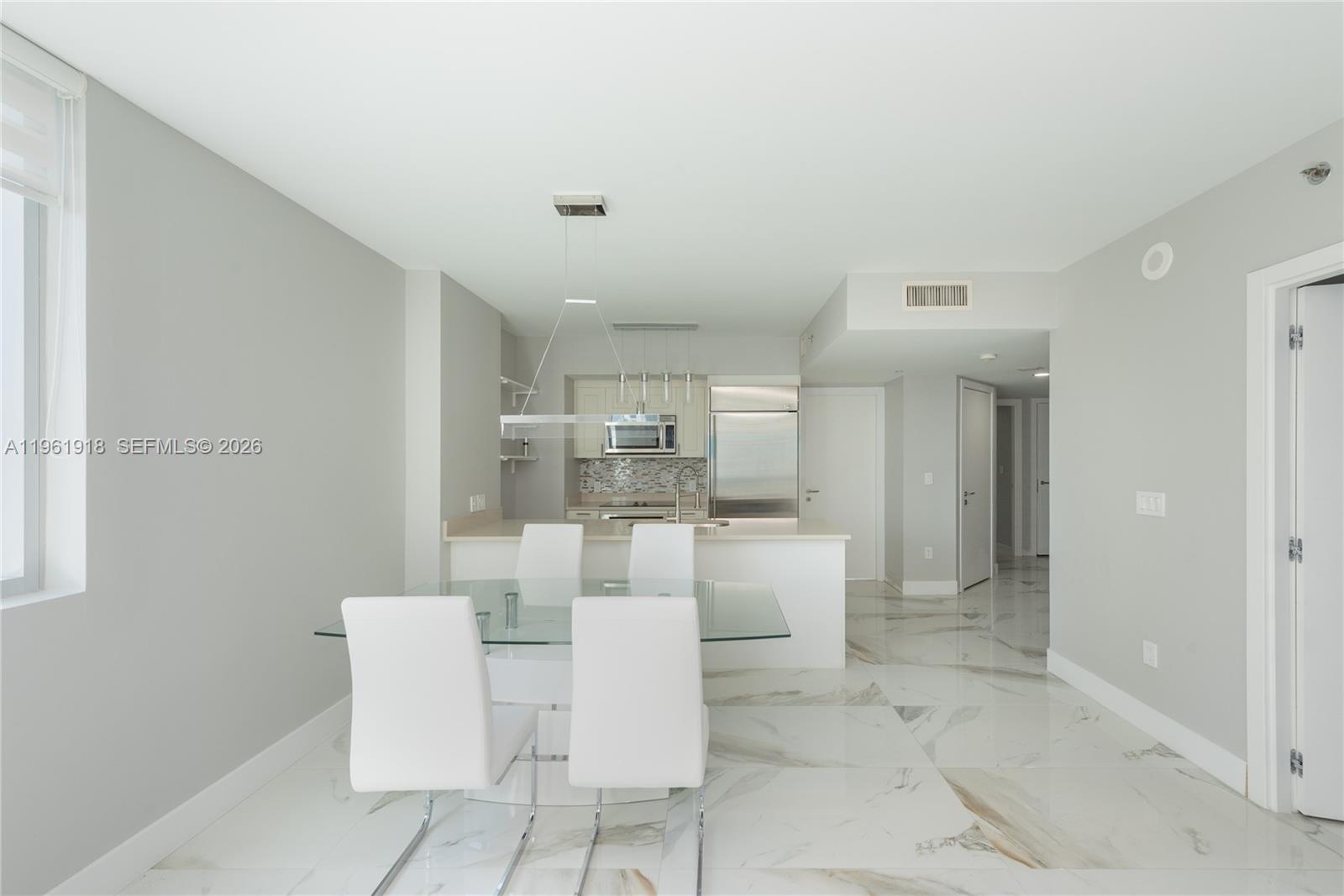 55 SE 6 ST #1207, Miami FL 33131