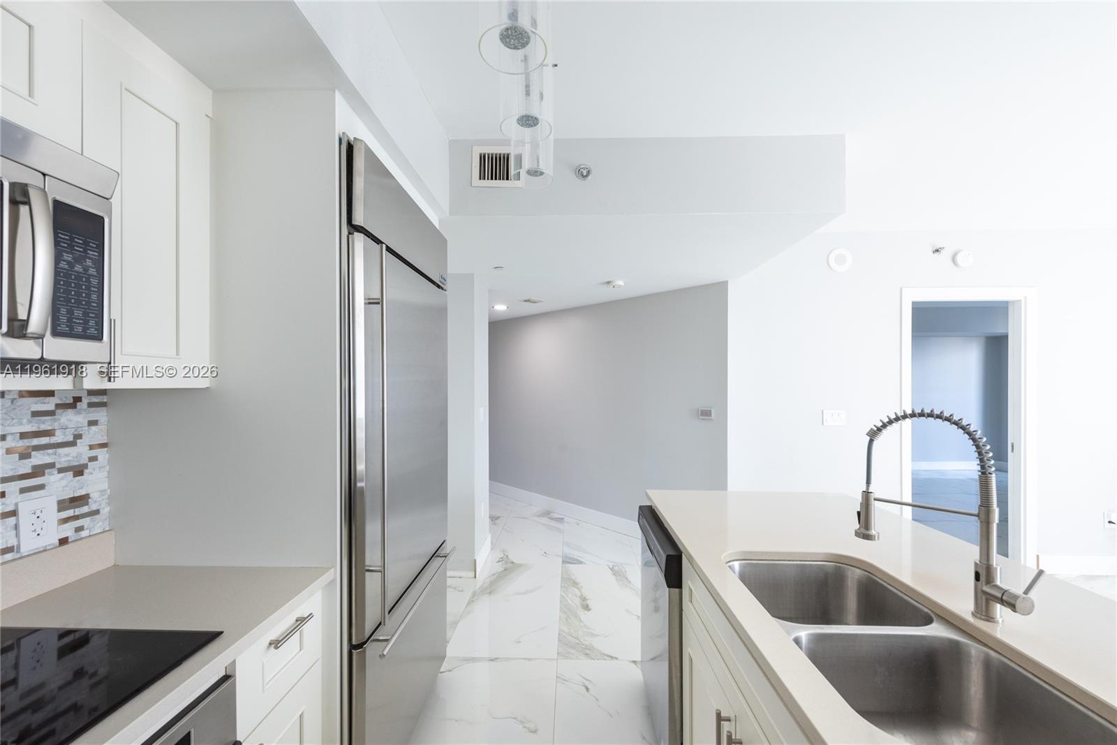 55 SE 6 ST #1207, Miami FL 33131