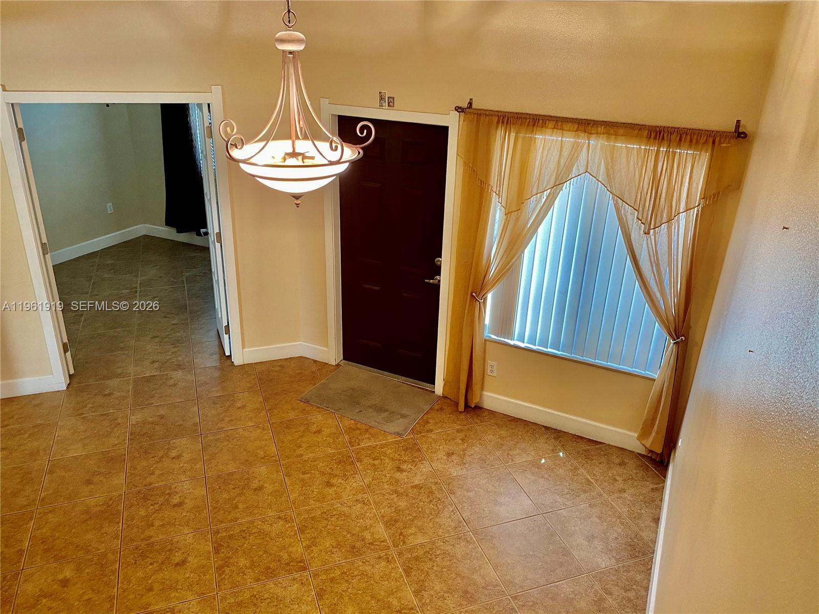11115 W Okeechobee Rd #109, Hialeah Gardens FL 33018