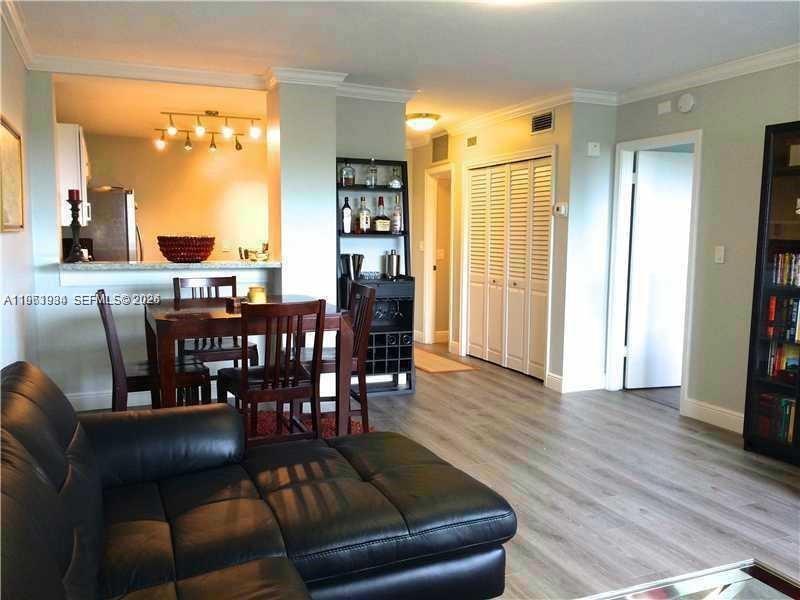 1881 Middle River Dr #604, Fort Lauderdale FL 33305