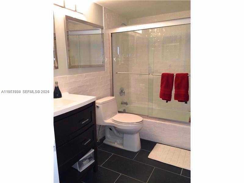 1881 Middle River Dr #604, Fort Lauderdale FL 33305