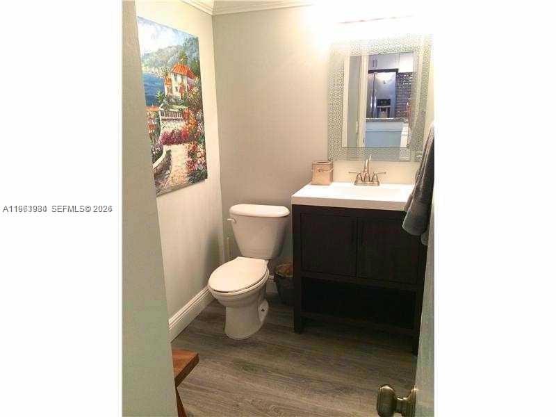 1881 Middle River Dr #604, Fort Lauderdale FL 33305