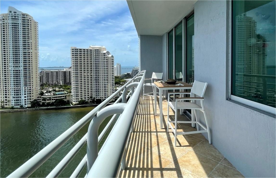 335 S Biscayne Blvd #2212, Miami FL 33131