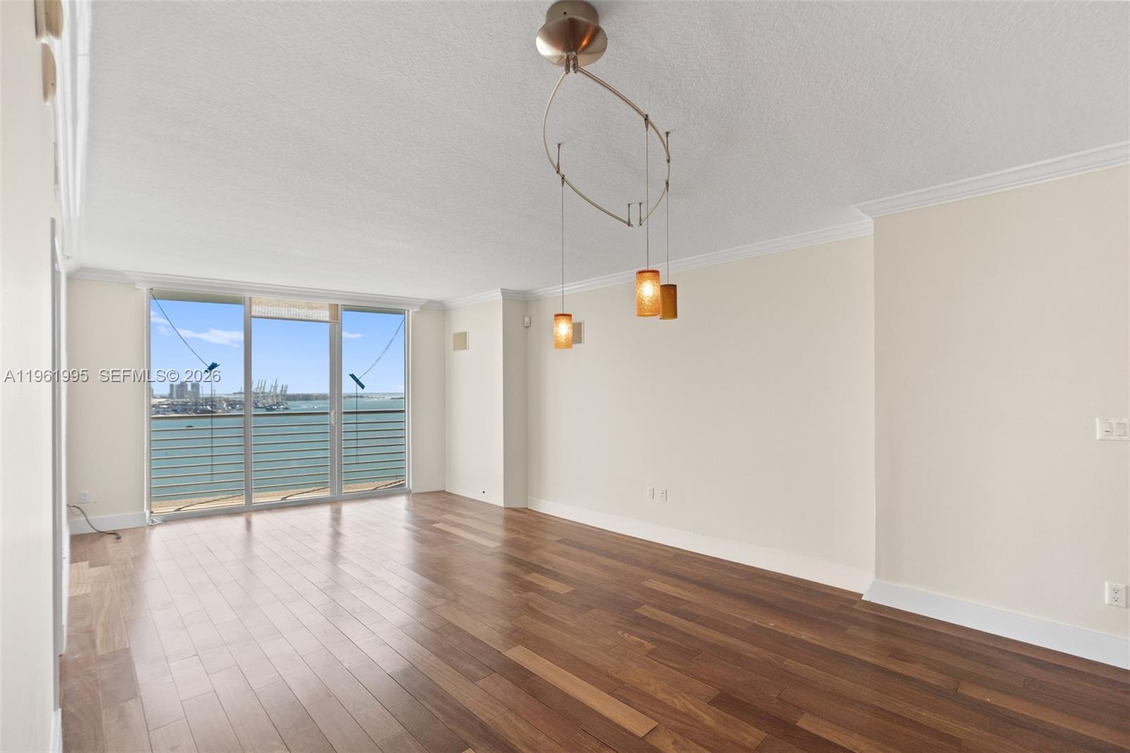 335 S Biscayne Blvd #2212, Miami FL 33131