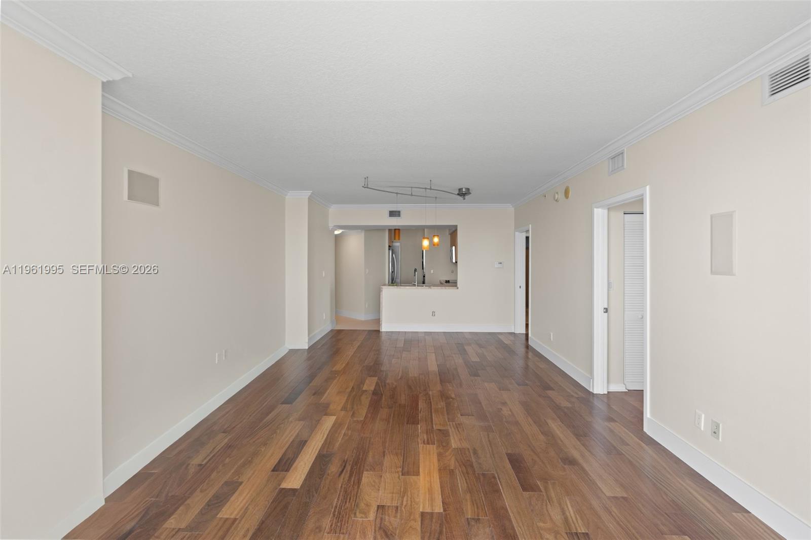 335 S Biscayne Blvd #2212, Miami FL 33131