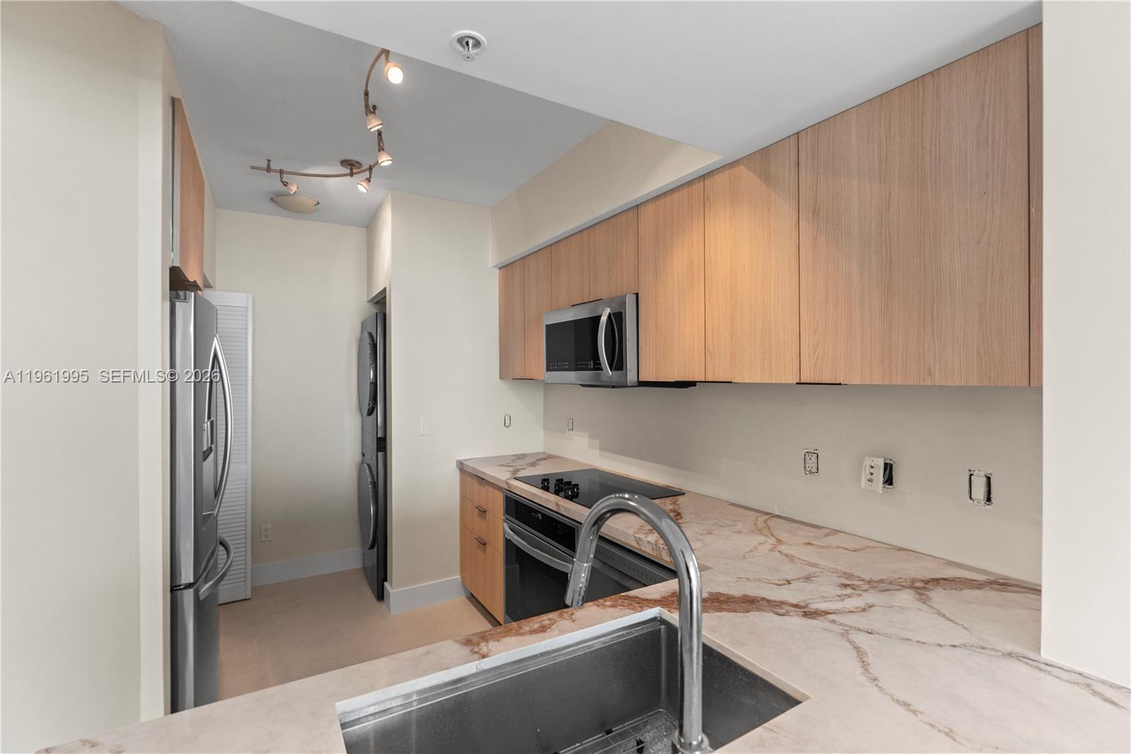 335 S Biscayne Blvd #2212, Miami FL 33131