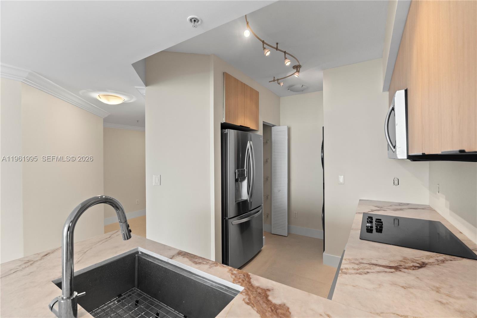 335 S Biscayne Blvd #2212, Miami FL 33131