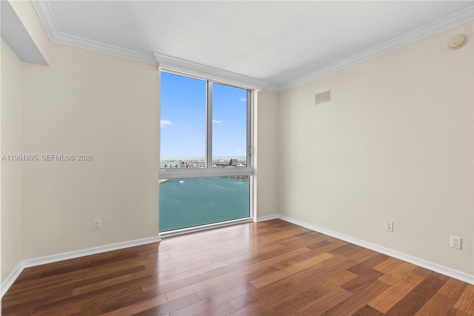 335 S Biscayne Blvd #2212, Miami FL 33131