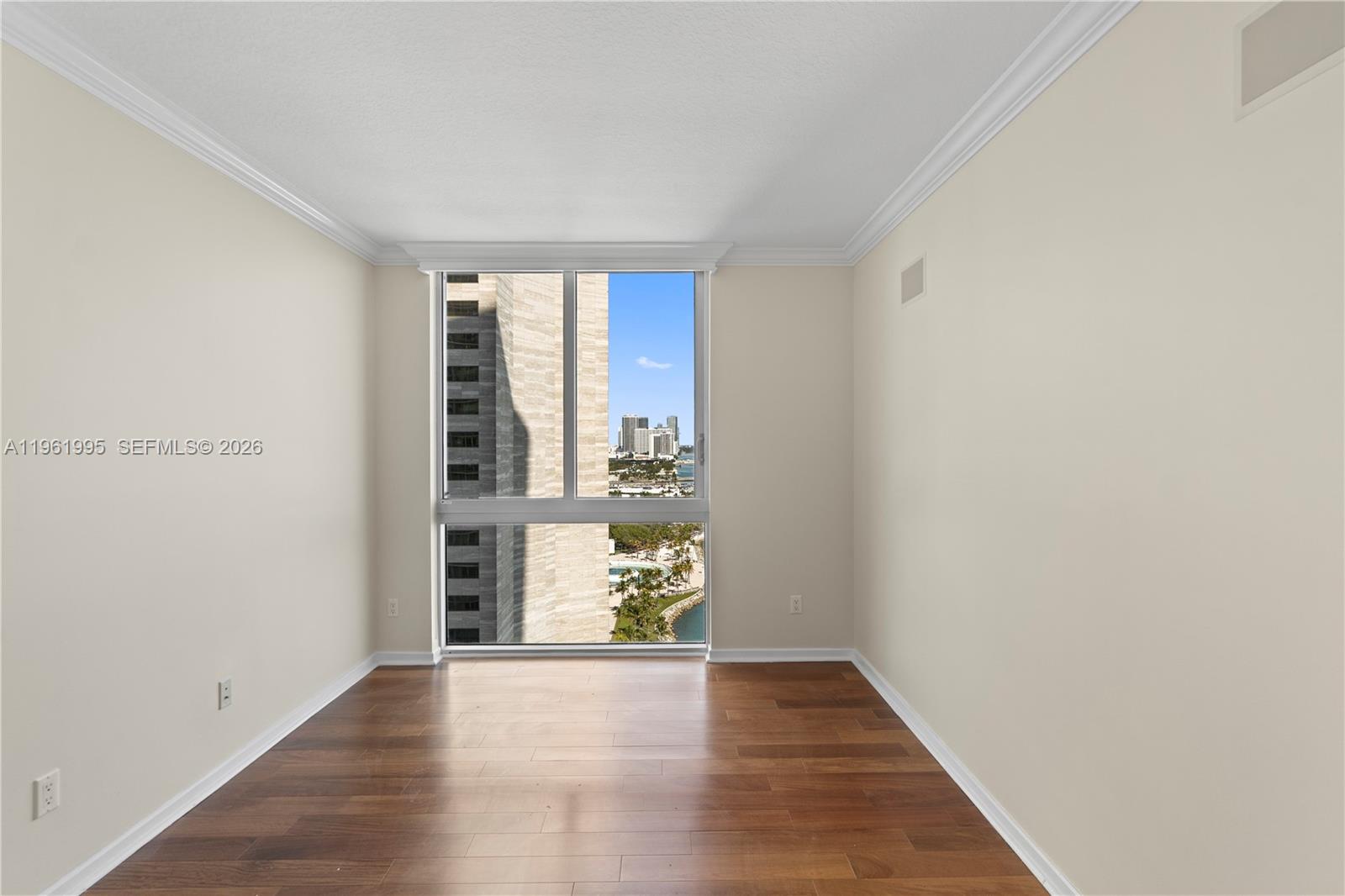 335 S Biscayne Blvd #2212, Miami FL 33131
