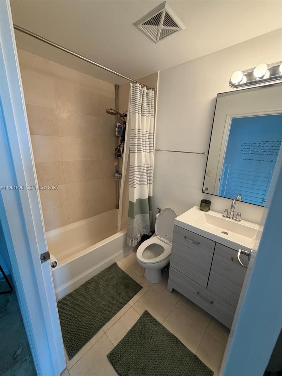 60 SW 13th St #1107, Miami FL 33130