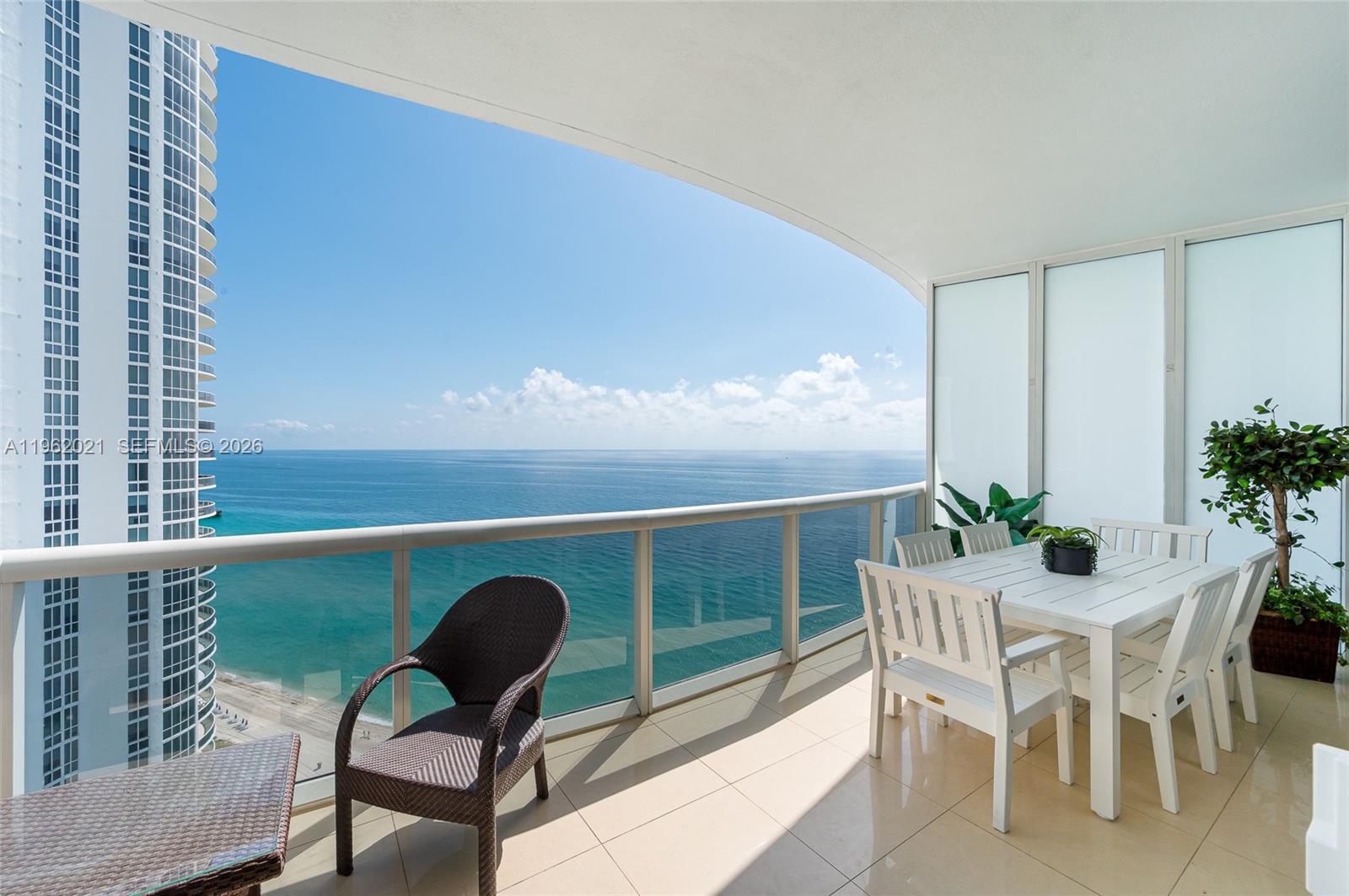 15901 Collins Ave #2303, Sunny Isles Beach FL 33160
