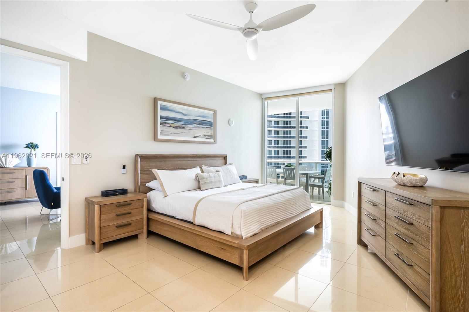 15901 Collins Ave #2303, Sunny Isles Beach FL 33160