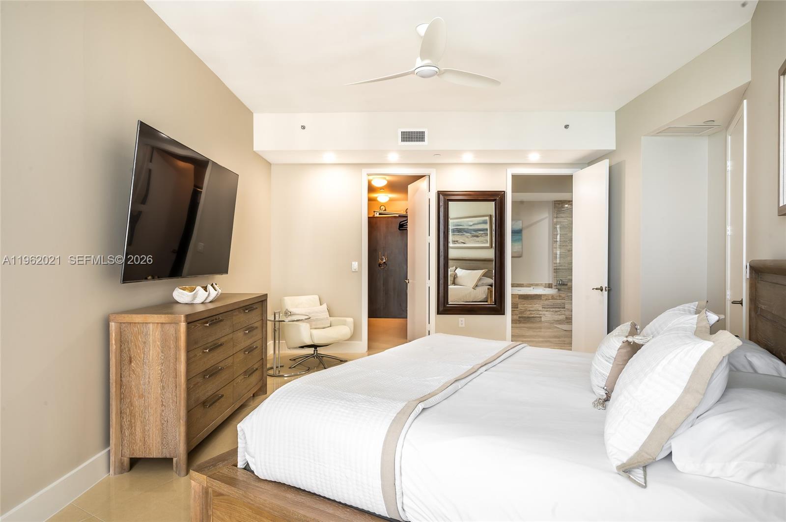 15901 Collins Ave #2303, Sunny Isles Beach FL 33160