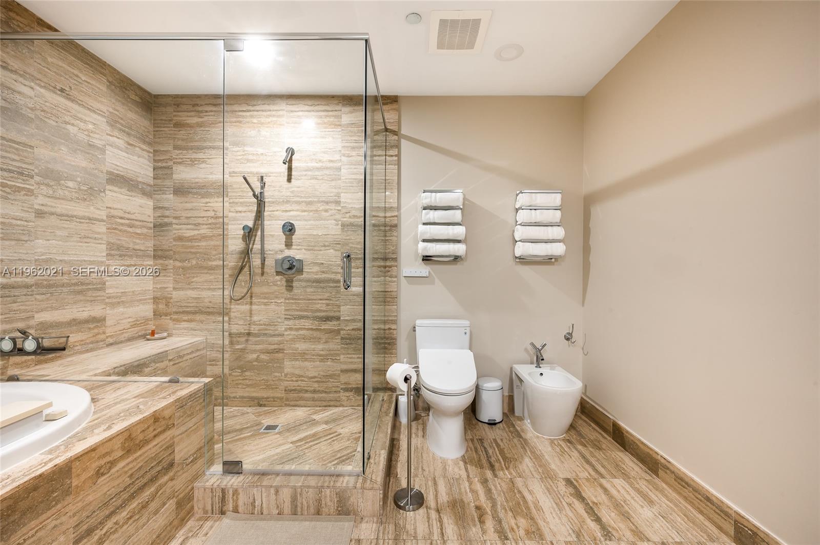 15901 Collins Ave #2303, Sunny Isles Beach FL 33160