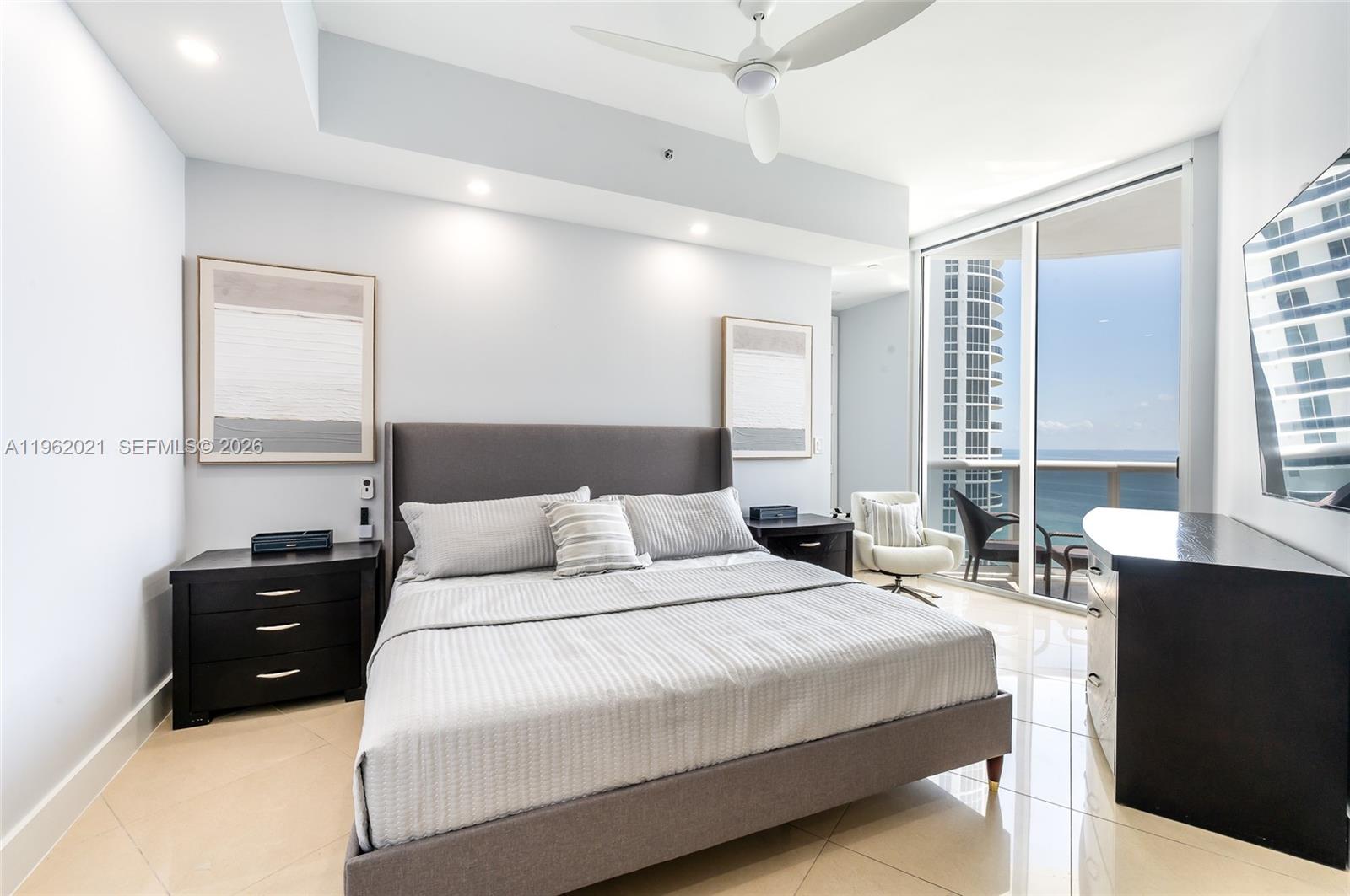 15901 Collins Ave #2303, Sunny Isles Beach FL 33160