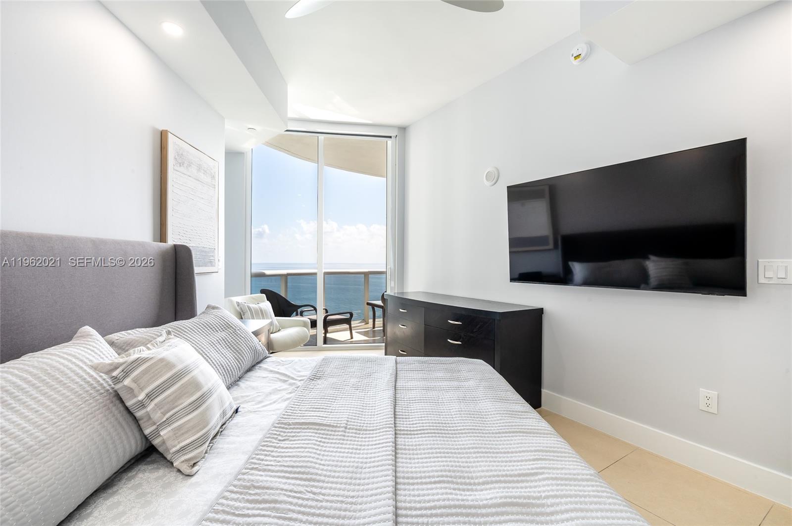 15901 Collins Ave #2303, Sunny Isles Beach FL 33160
