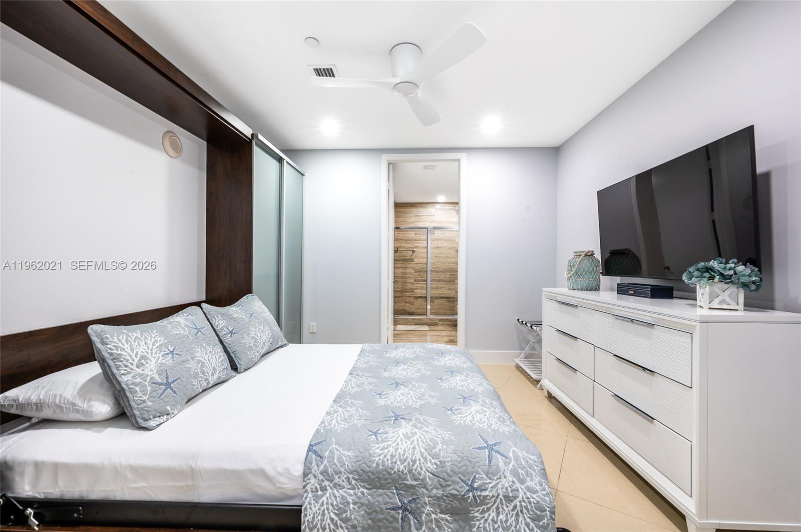 15901 Collins Ave #2303, Sunny Isles Beach FL 33160