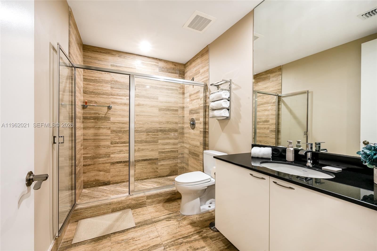 15901 Collins Ave #2303, Sunny Isles Beach FL 33160