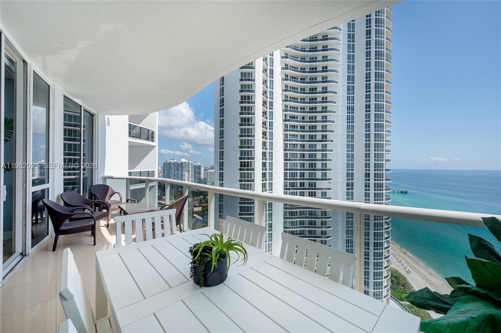 15901 Collins Ave #2303, Sunny Isles Beach FL 33160