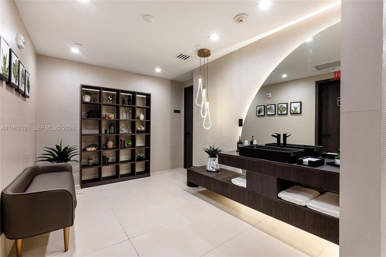 15901 Collins Ave #2303, Sunny Isles Beach FL 33160