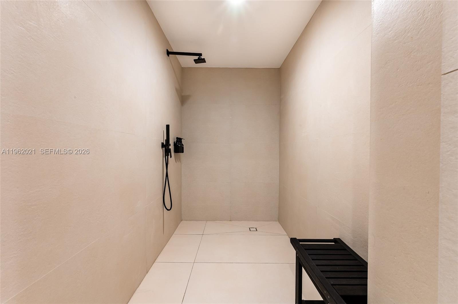 15901 Collins Ave #2303, Sunny Isles Beach FL 33160
