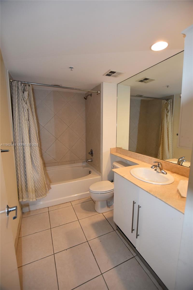 325 S Biscayne Blvd #3822, Miami FL 33131