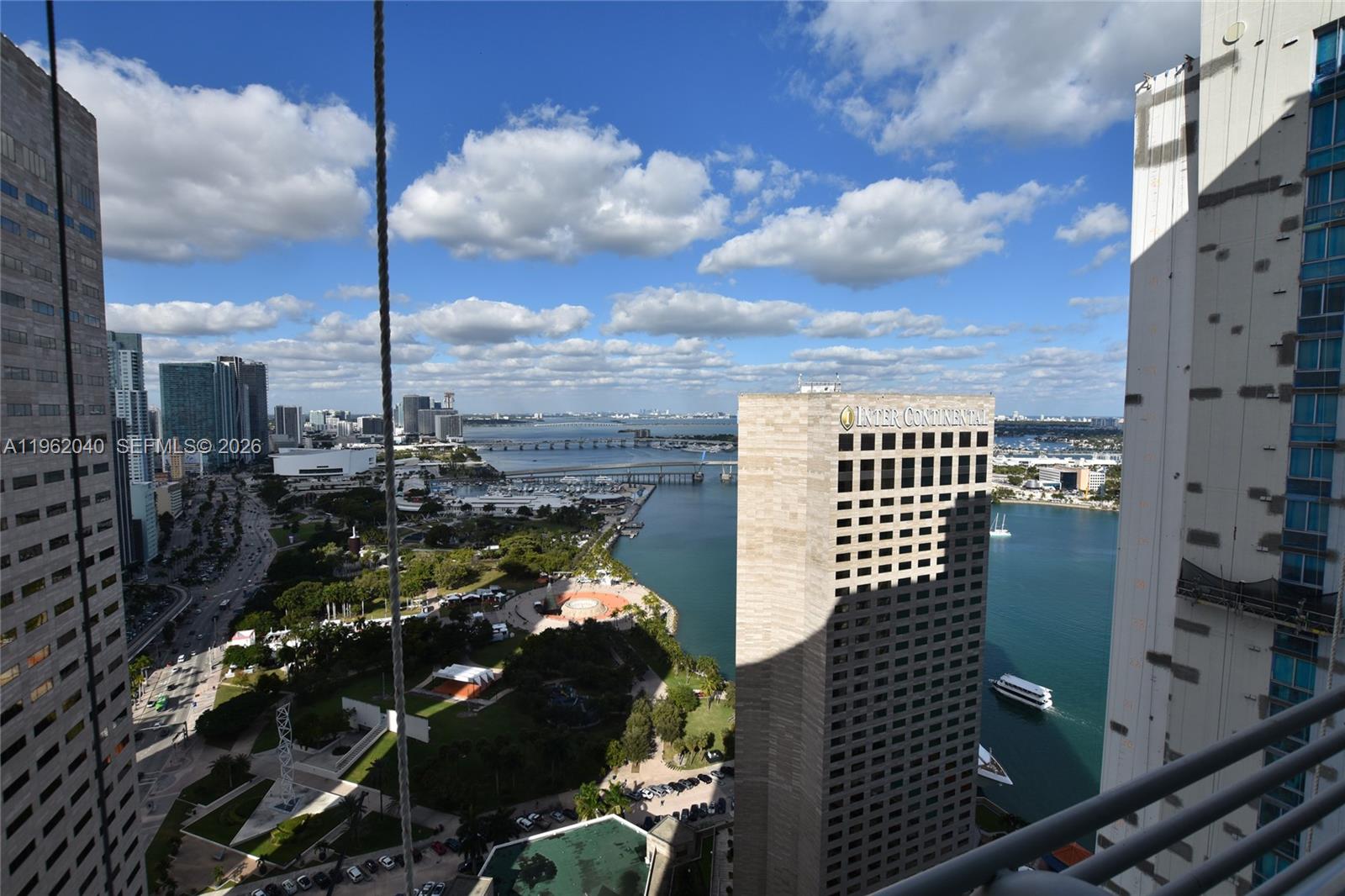 325 S Biscayne Blvd #3822, Miami FL 33131