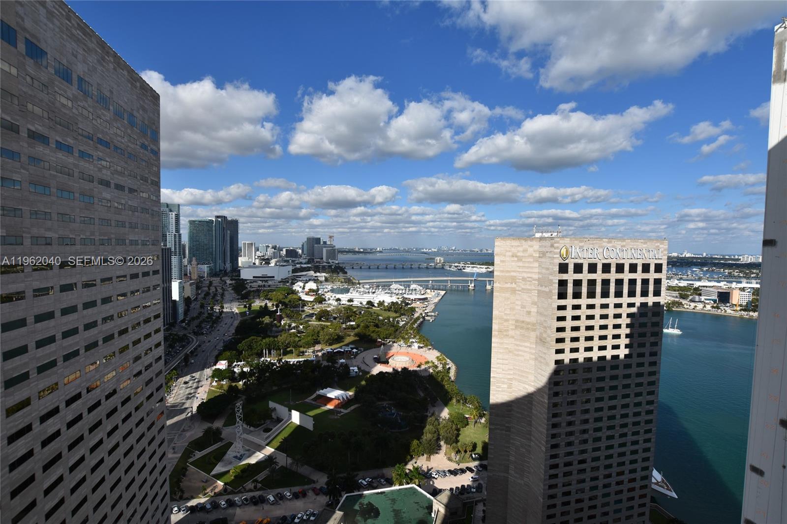 325 S Biscayne Blvd #3822, Miami FL 33131