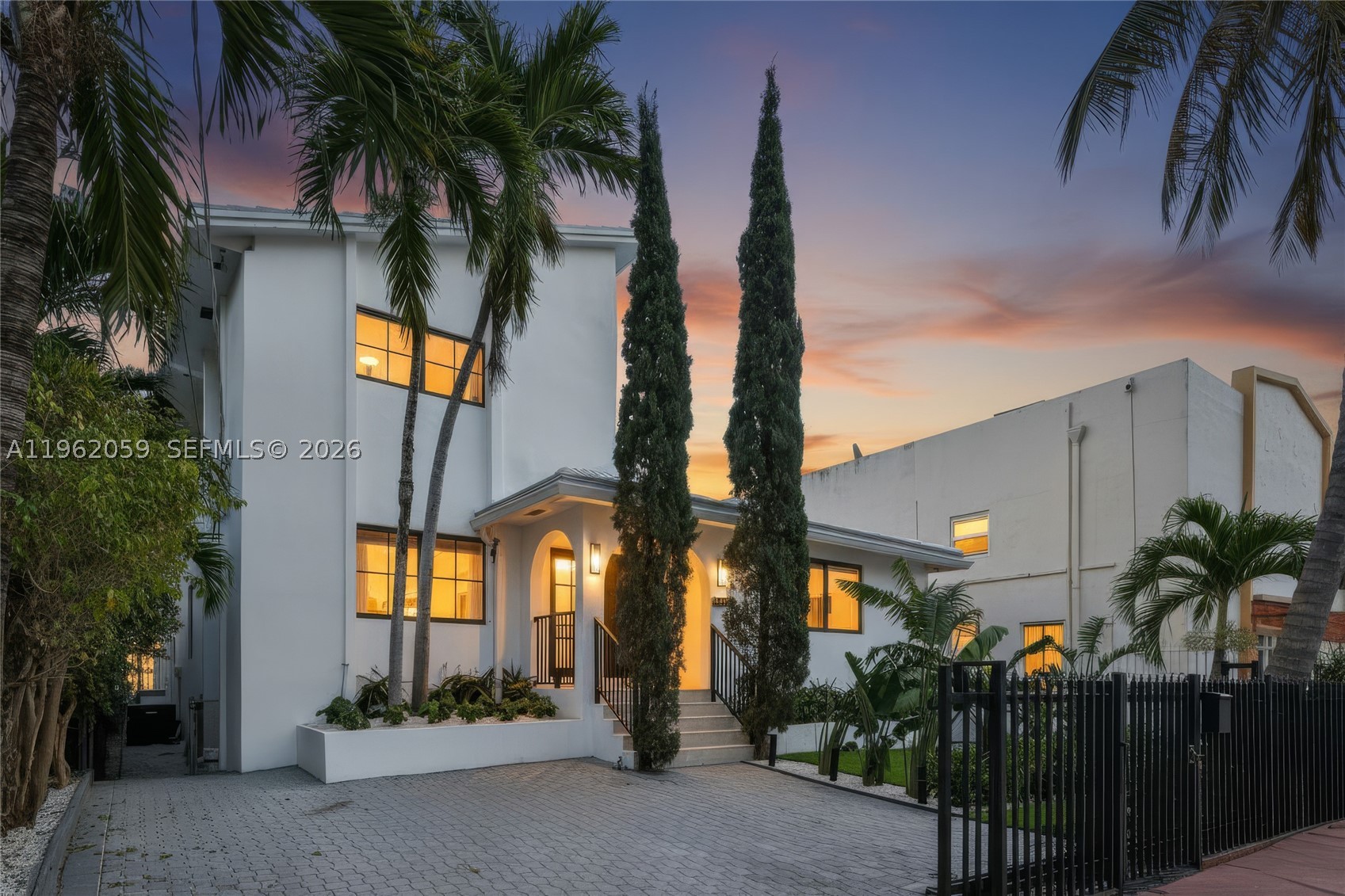 7811 Carlyle Ave, Miami Beach FL 33141