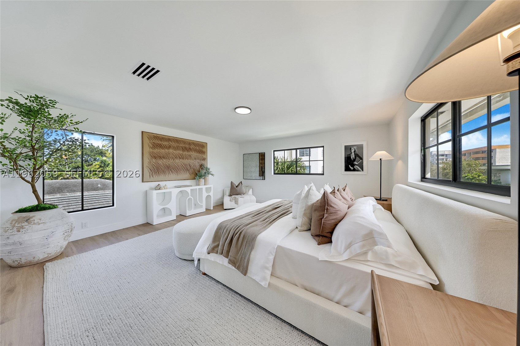 7811 Carlyle Ave, Miami Beach FL 33141