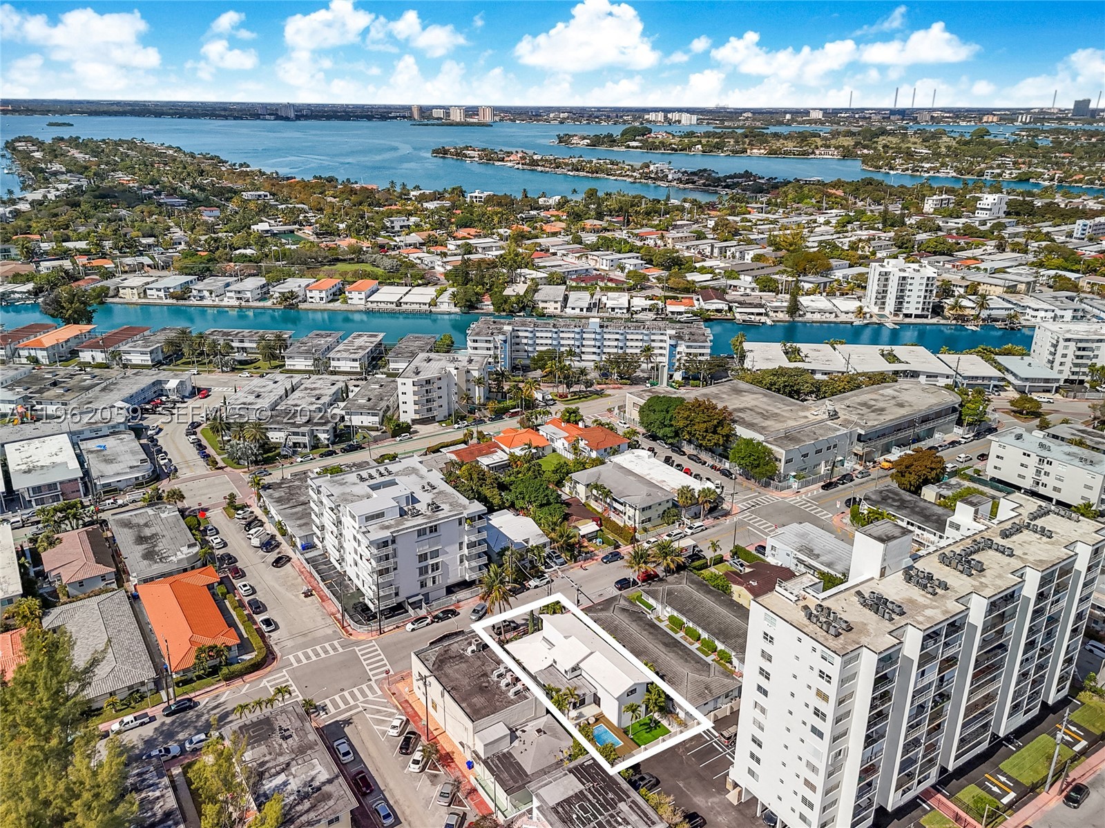 7811 Carlyle Ave, Miami Beach FL 33141