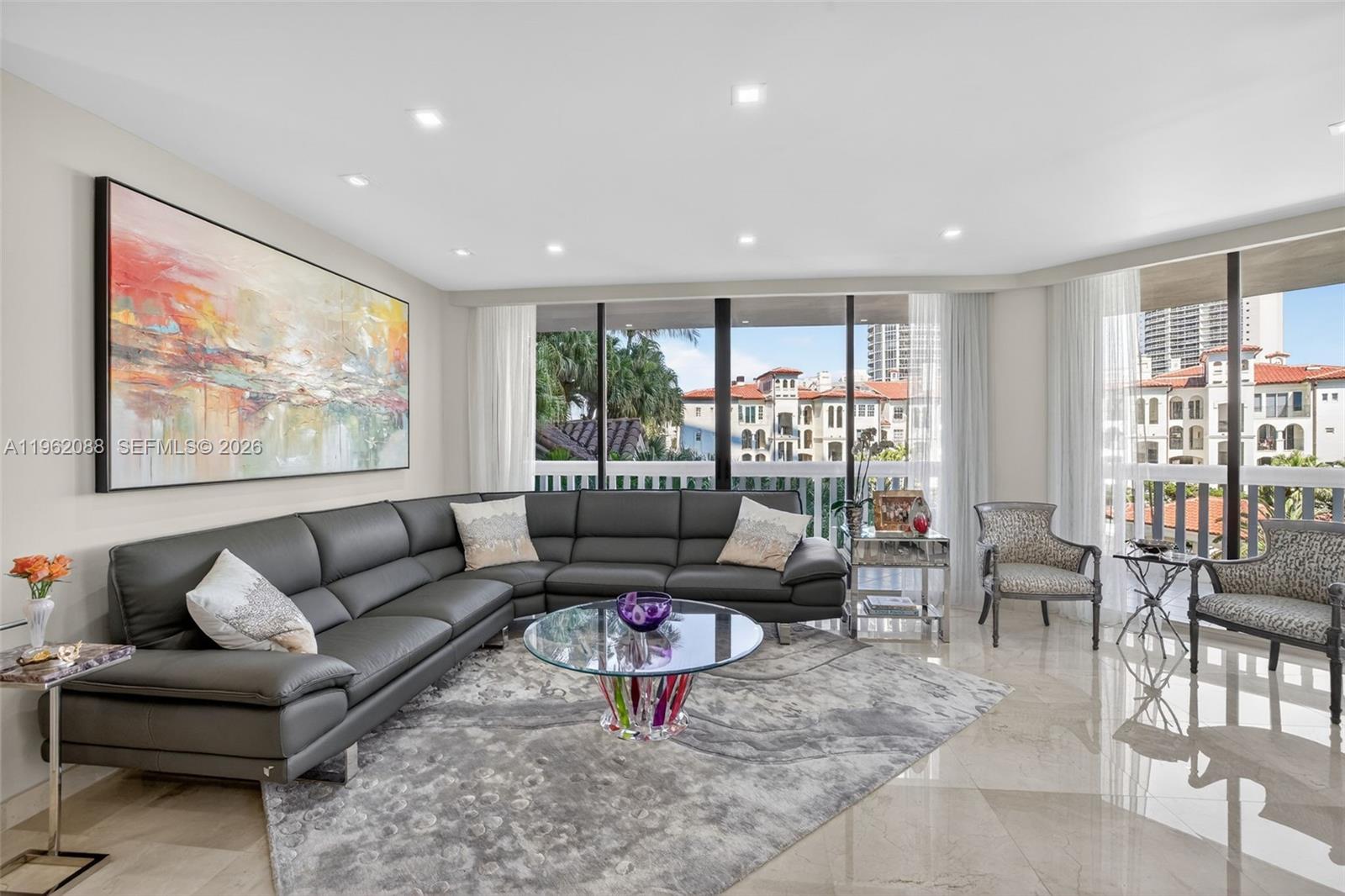 2000 Island Blvd #401, Aventura FL 33160