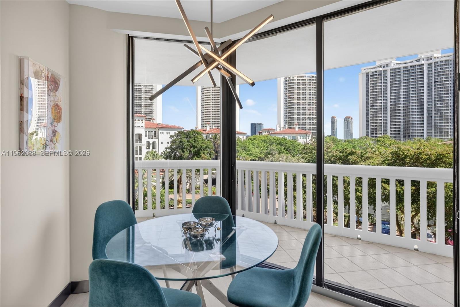 2000 Island Blvd #401, Aventura FL 33160