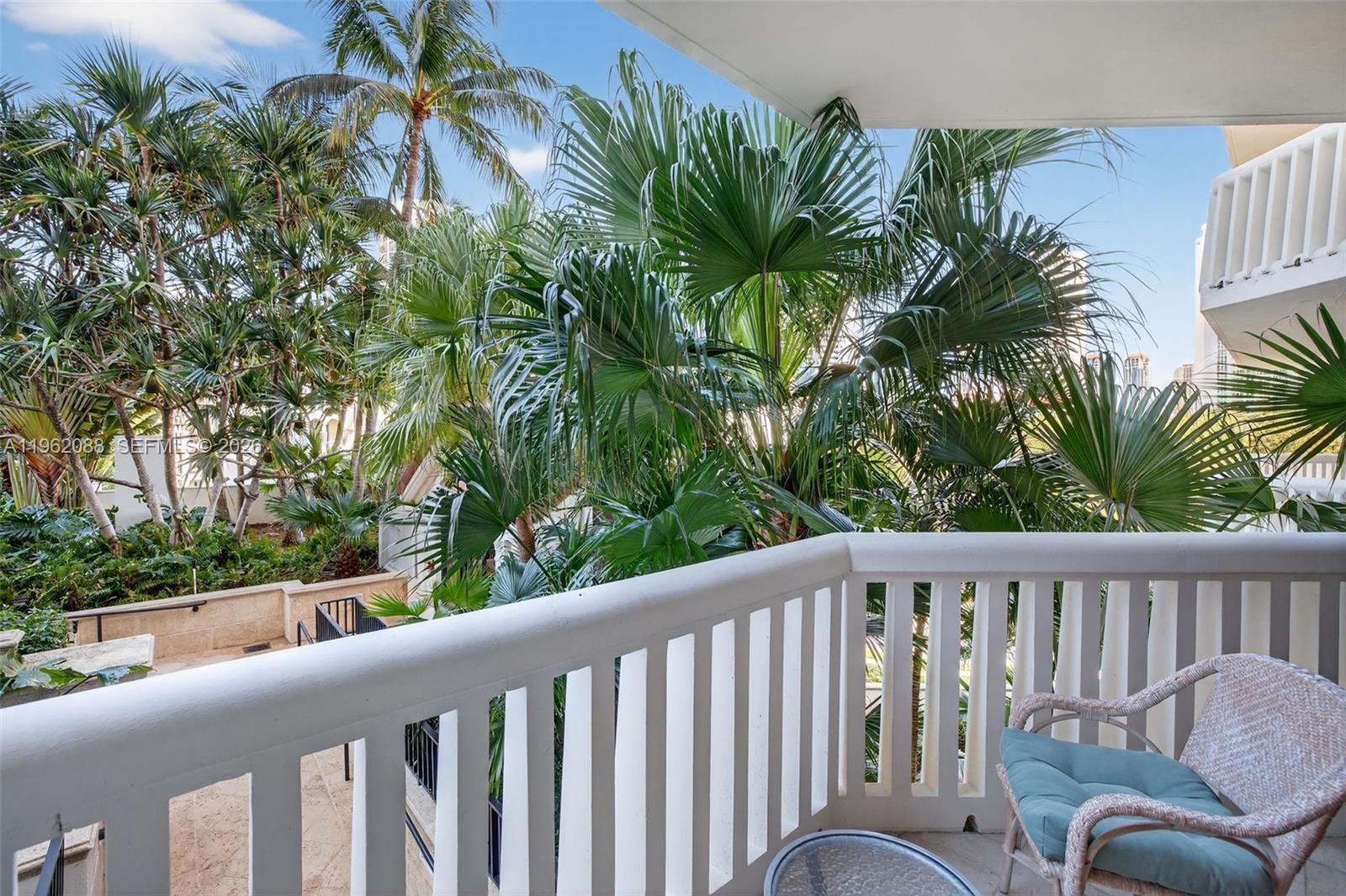 2000 Island Blvd #401, Aventura FL 33160