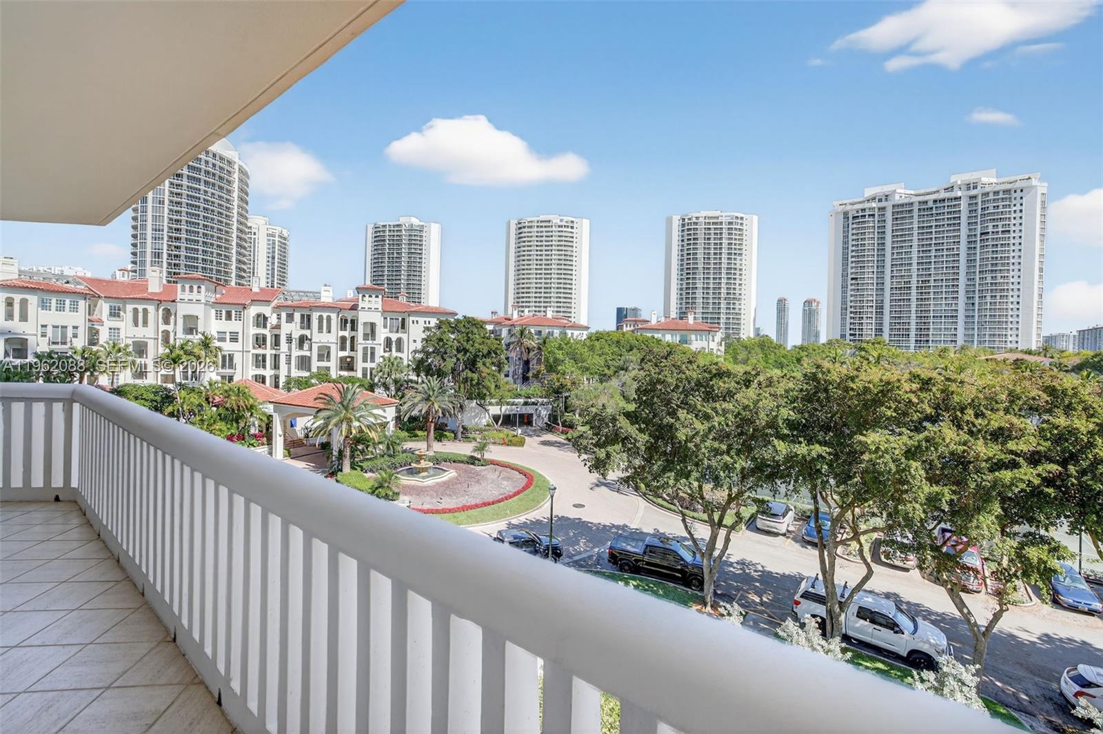 2000 Island Blvd #401, Aventura FL 33160