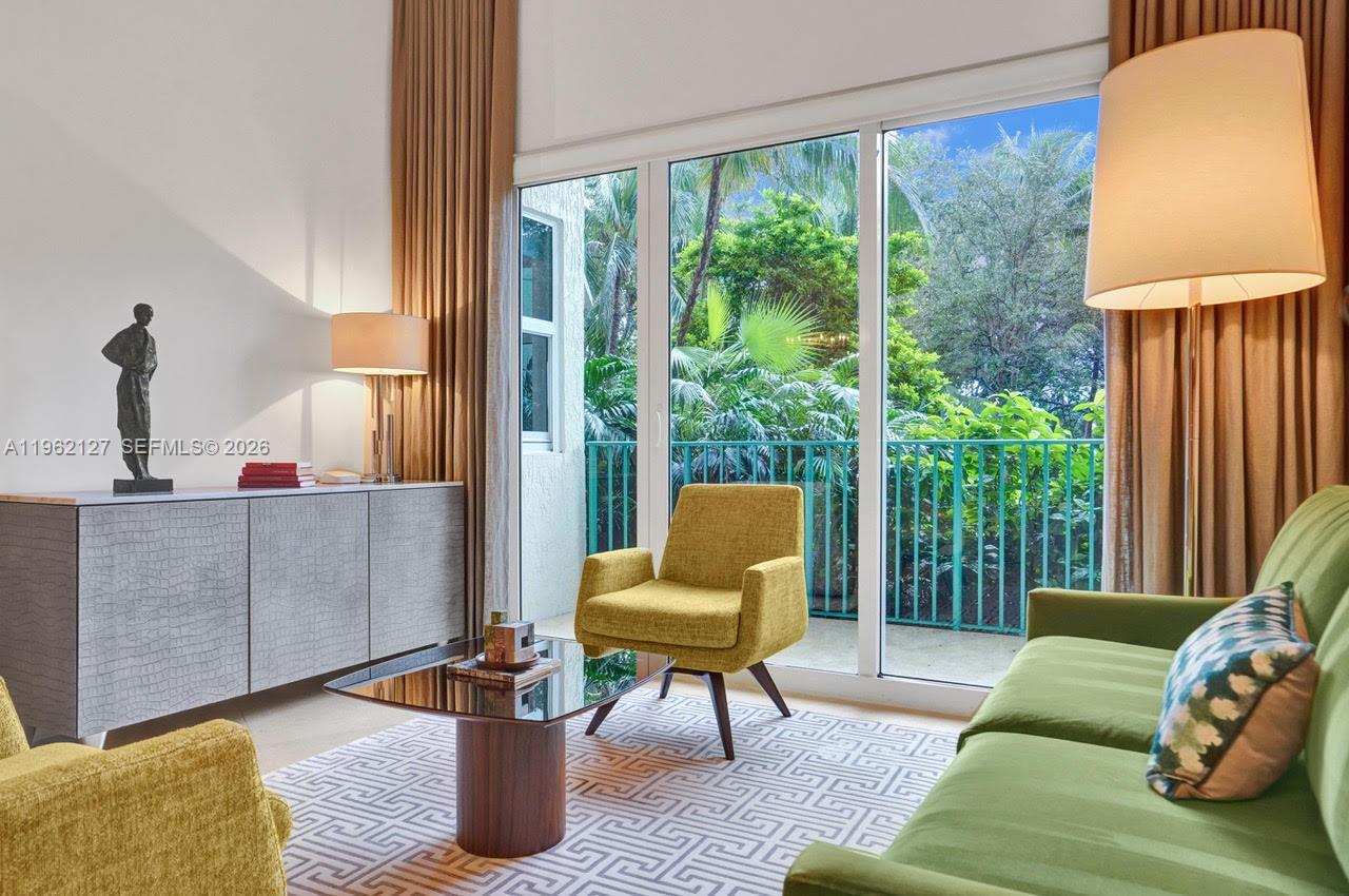20000 E Country Club Dr #112, Aventura FL 33180